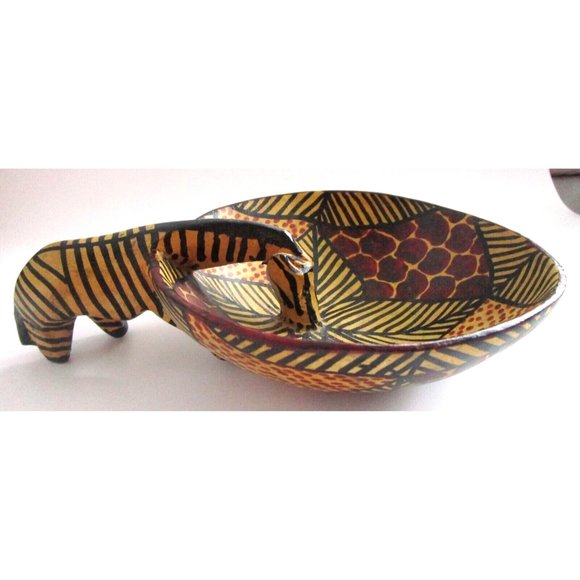 Hand Carved Hand Painted African Kenya Wood Giraffe Drinking From Bowl, Folk Art - Picture 4 of 16